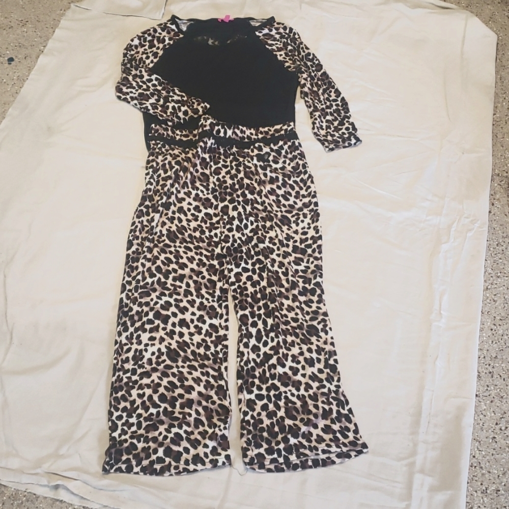Betsey Johnson women pajamas size M.